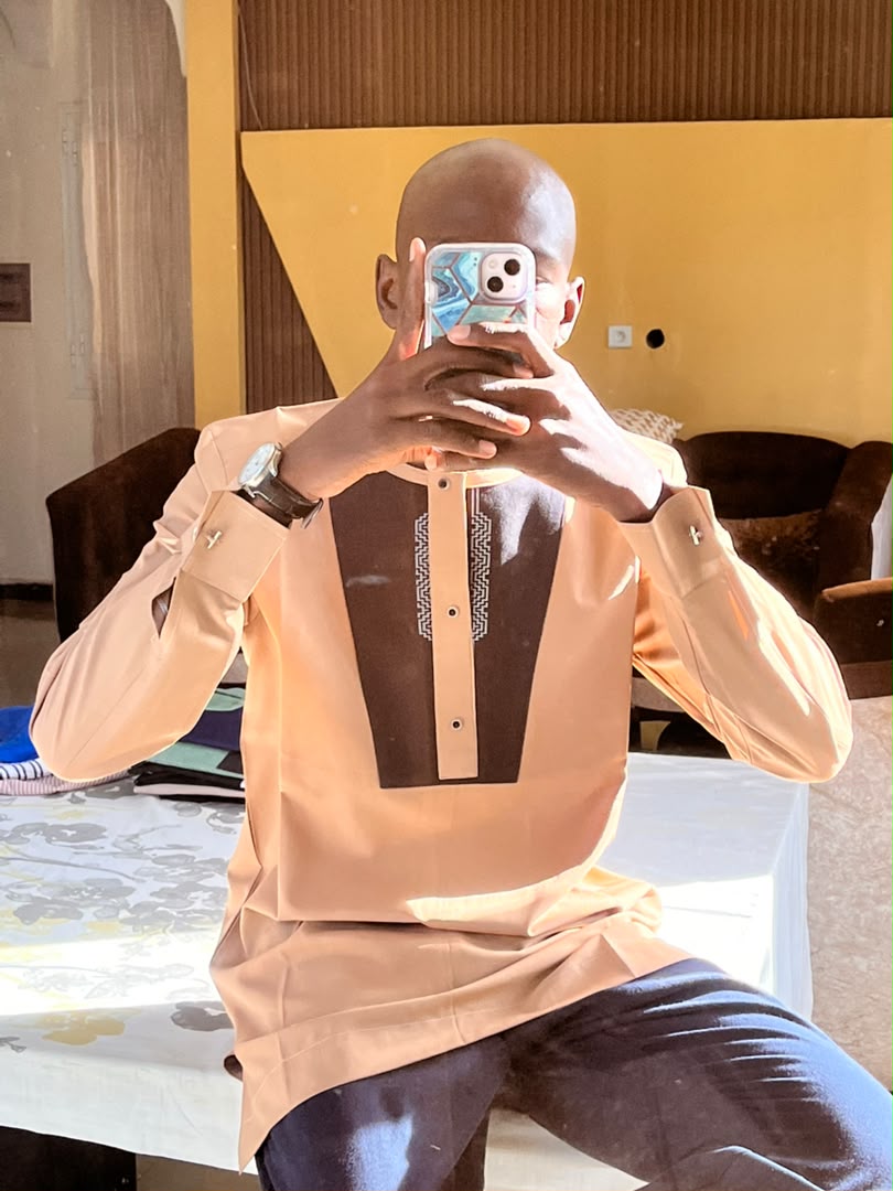 Chemise 21 — camel, portée