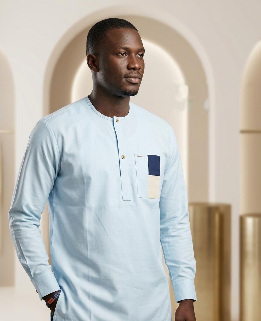 Chemise 39 — bleu ciel, portée