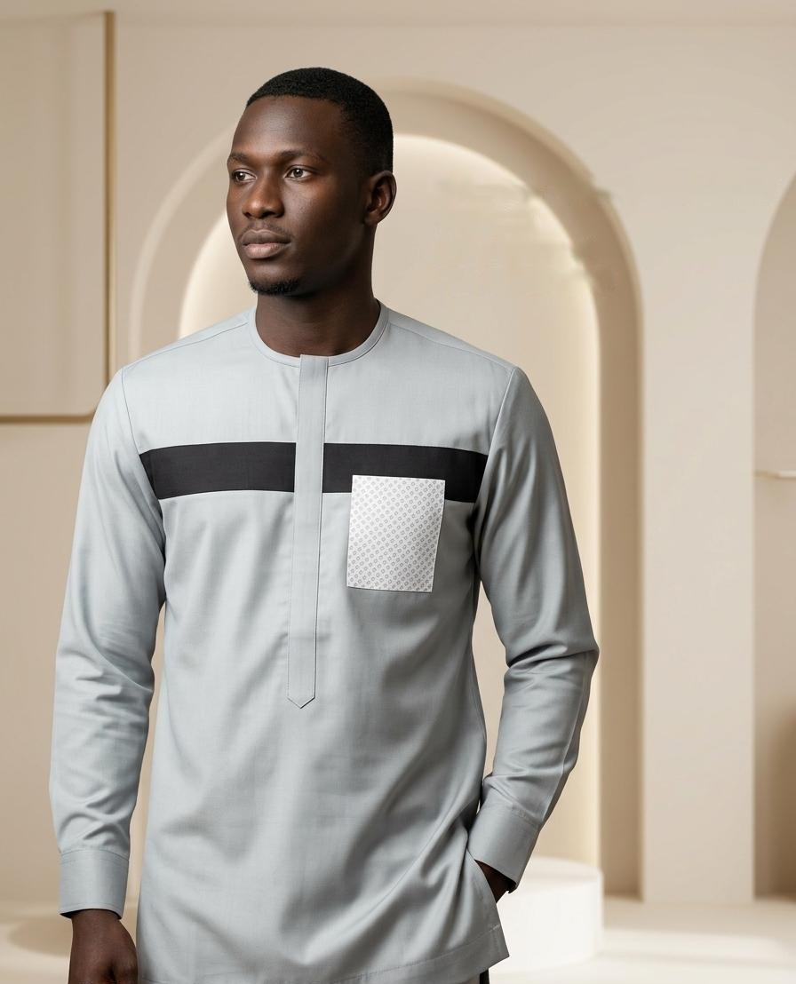 Chemise 44 — gris clair, portée
