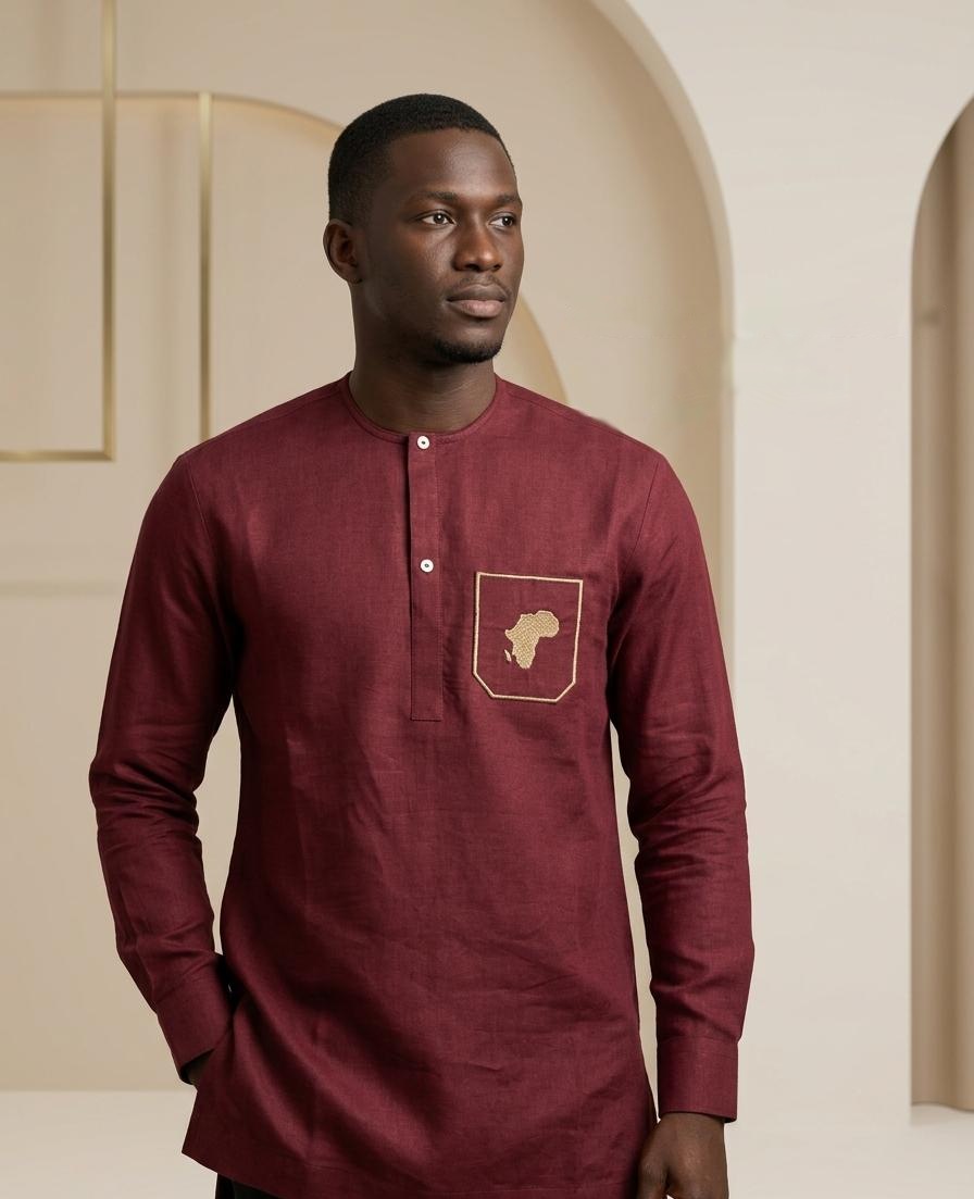 Chemise 47 — bordeaux, portée